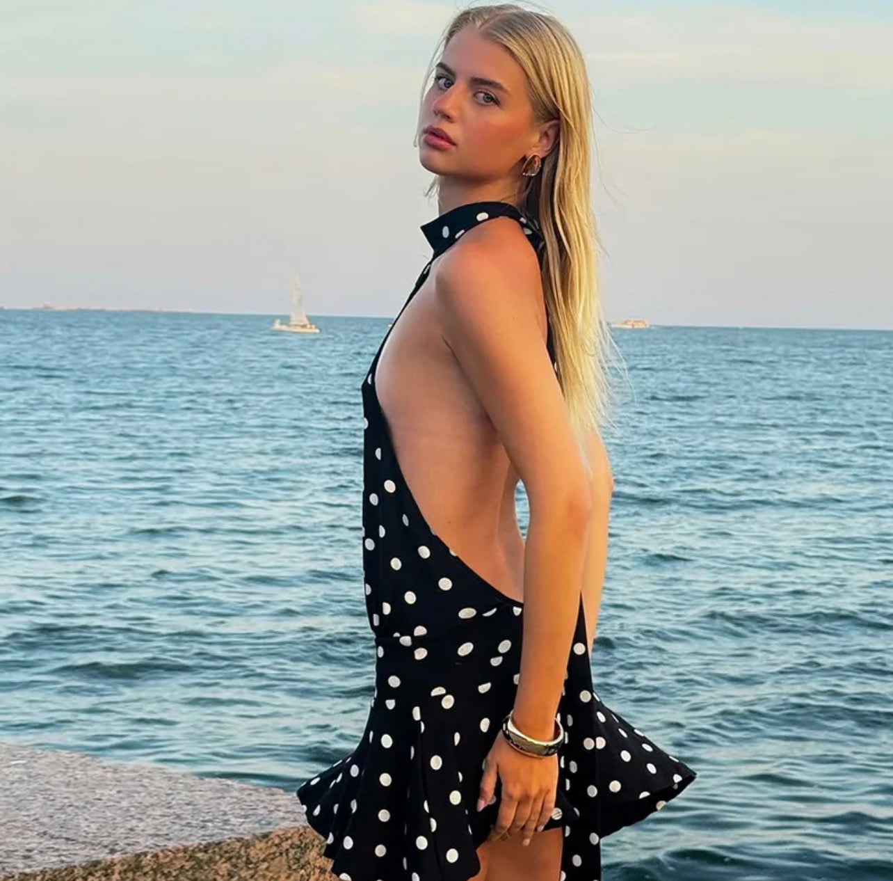 Vestido puntos halter