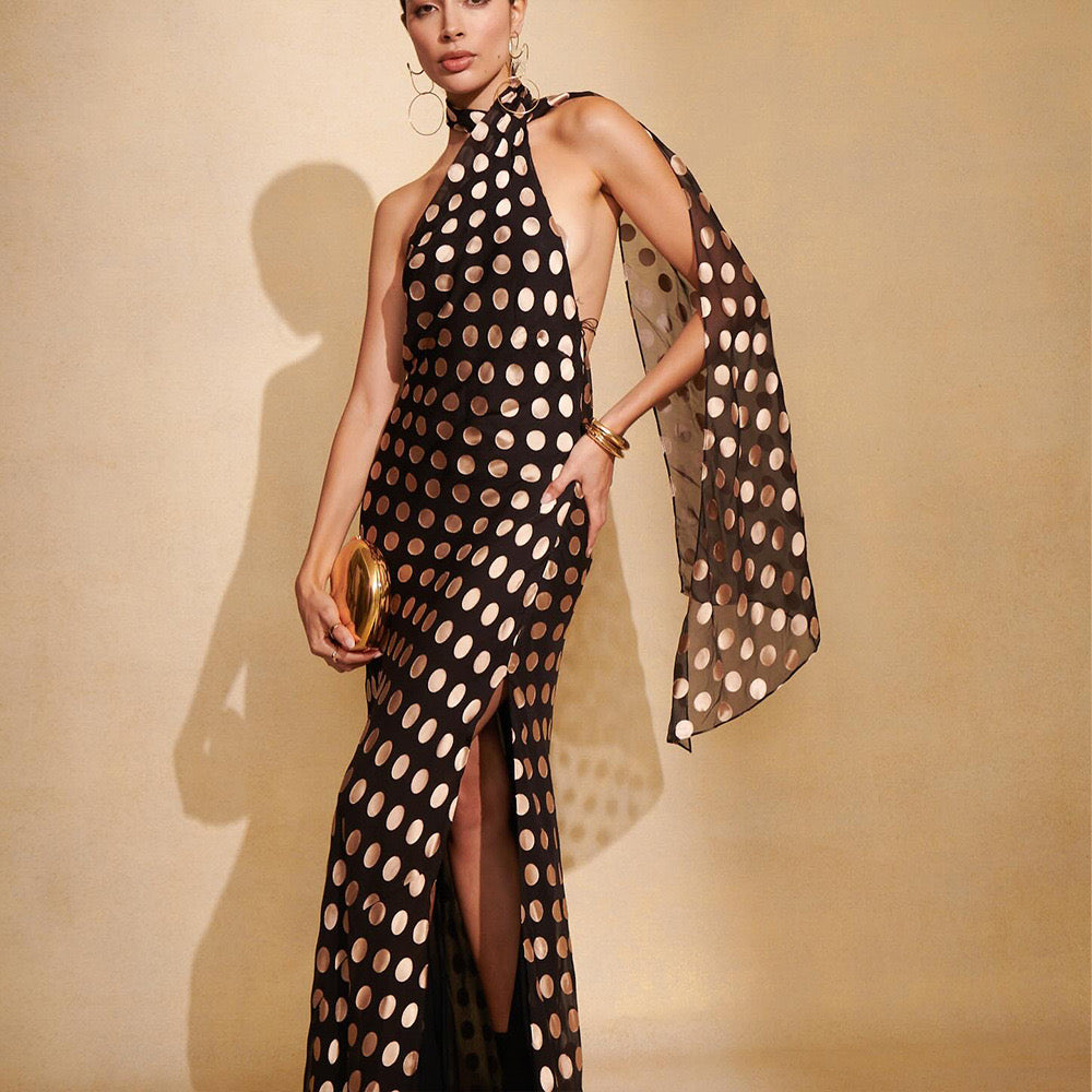 Vestido negro puntos