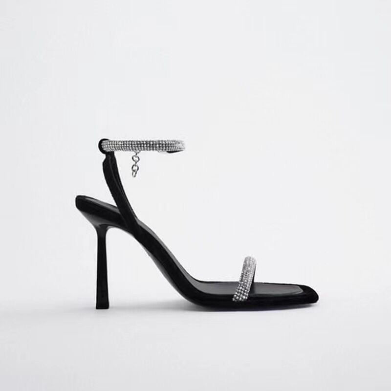 Zapatillas Negra y Plateada