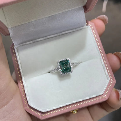 Anillo Elegante de Moissanita