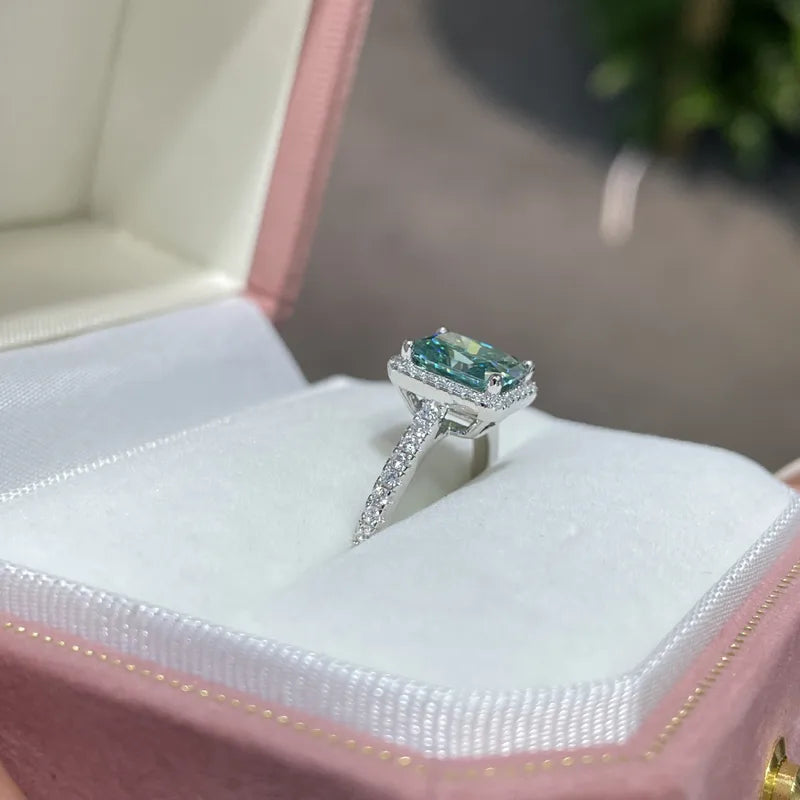 Anillo Elegante de Moissanita